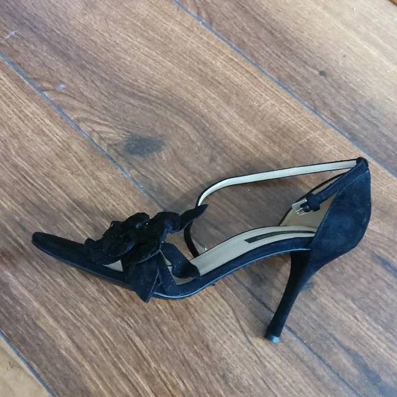 SERGIO ROSSI Black Suede Heels w/Movable Flowers & Leaves - Picture 3 of 6
